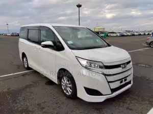Toyota Noah X Hybrid 2020