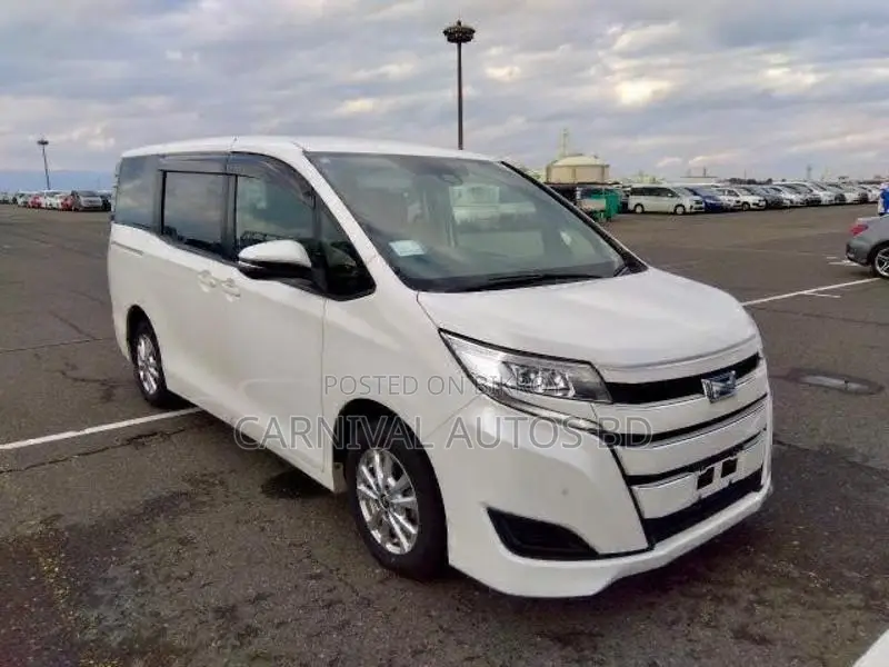 Toyota Noah X Hybrid 2020