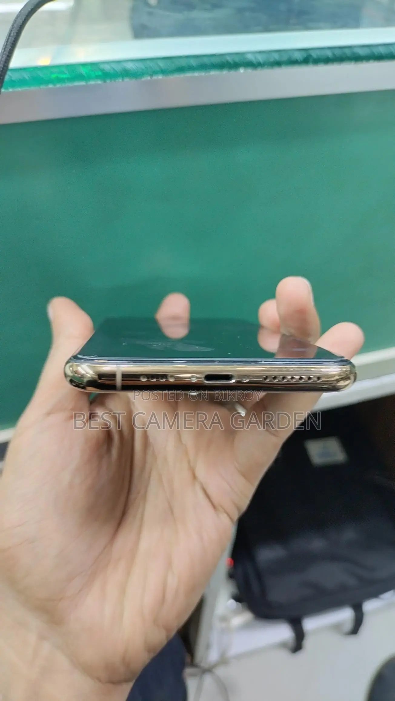Apple iPhone 11 Pro Max . (Used)