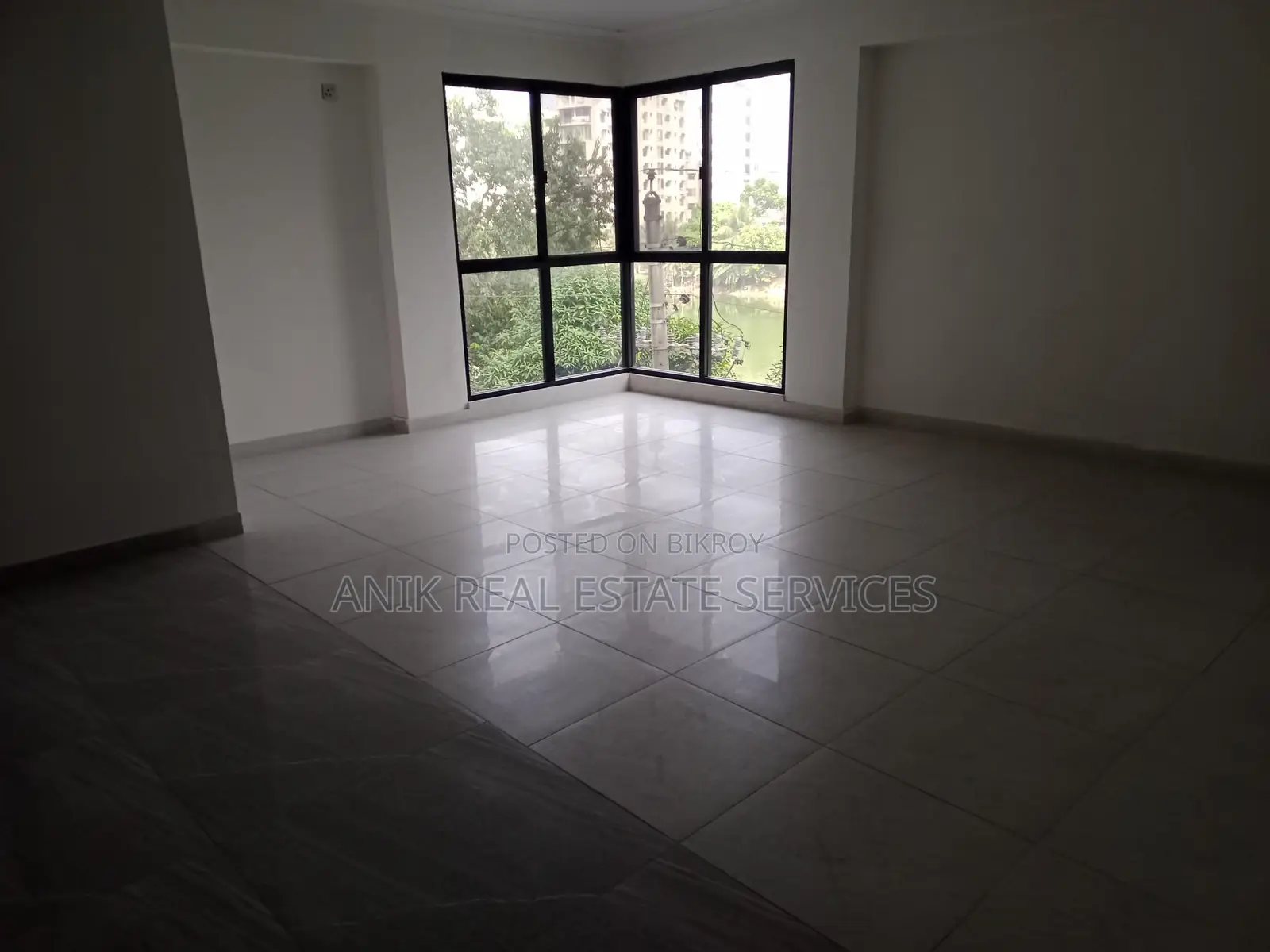 New Good Quality 6500 Sft Un Farnised Flat Rent At Gulshan 2