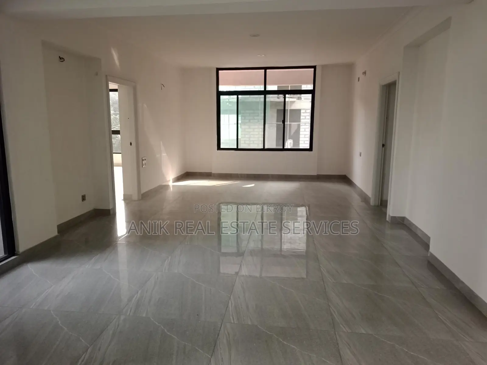 New Good Quality 6500 Sft Un Farnised Flat Rent At Gulshan 2