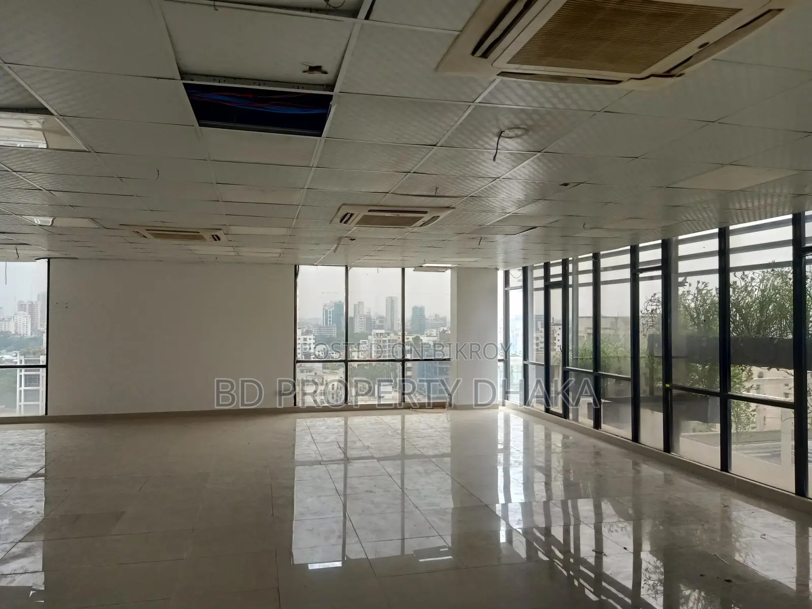 2250 Sqft Open Commercial Space in a New Building for Rent in Banani