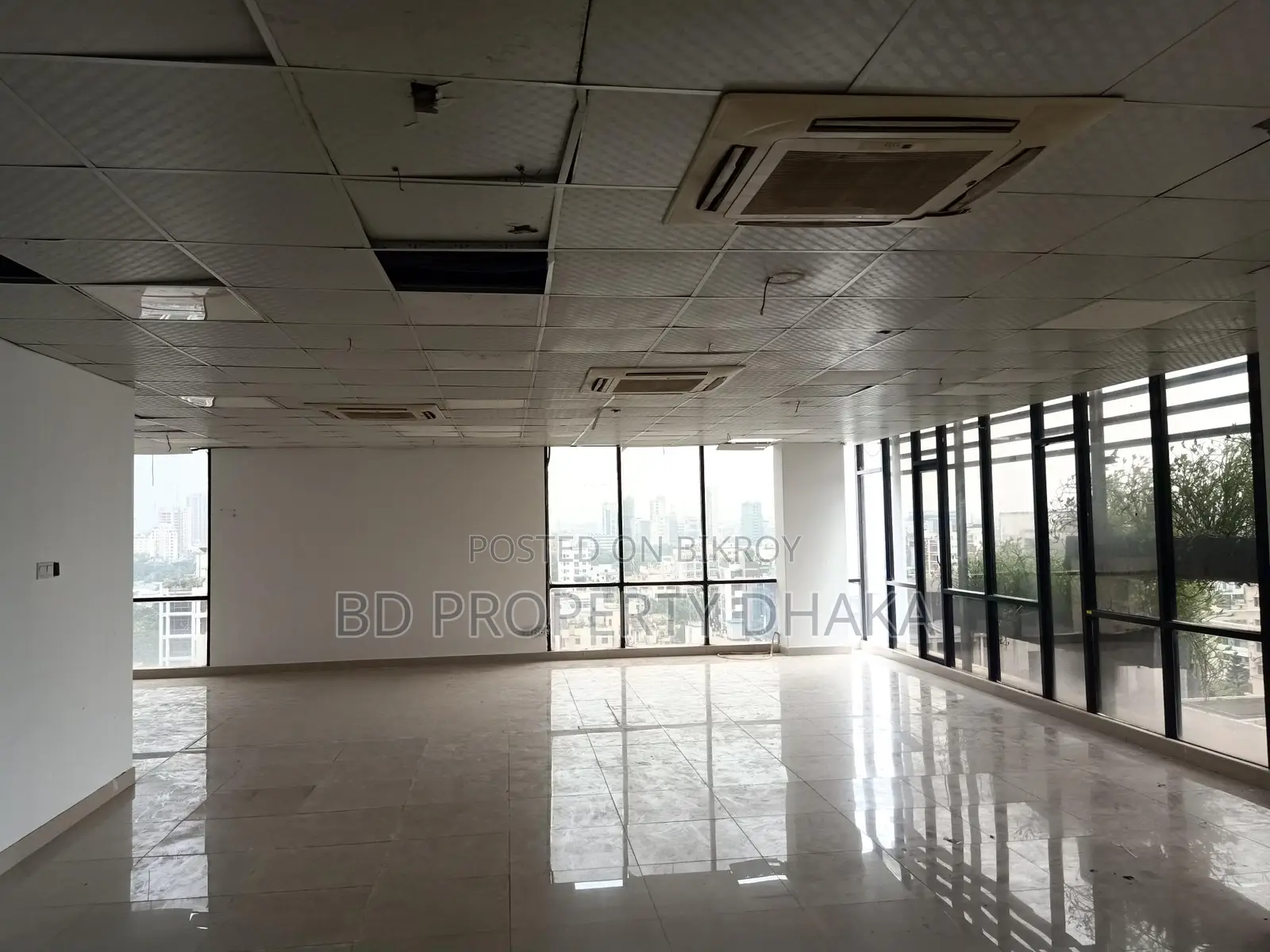 2250 Sqft Open Commercial Space in a New Building for Rent in Banani