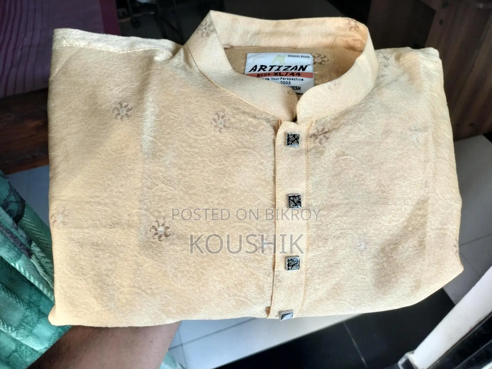 Artizan Punjabi sell in Kushtia