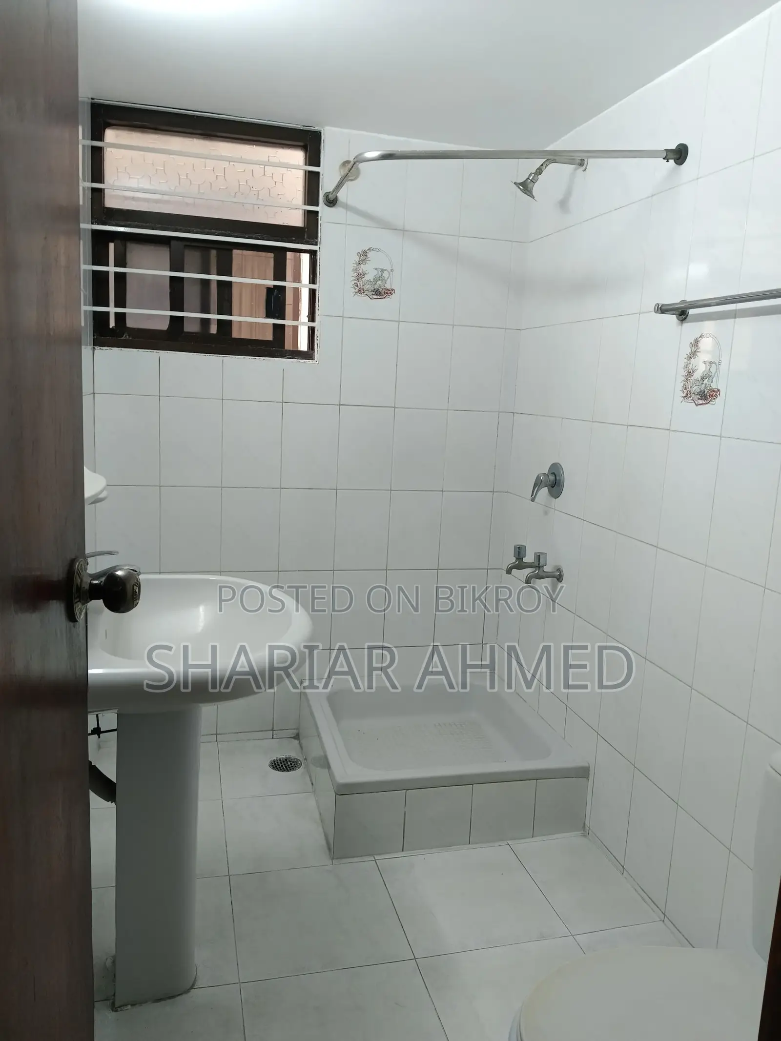 Mosaic Floor 2450 Sqft Un-Furnished Apartment For Rent In Gulshan