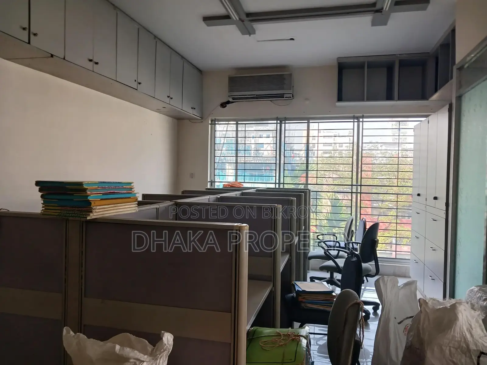 বনানী কমার্শিয়াল এলাকায় ফার্নিশড অফিস ভাড়া