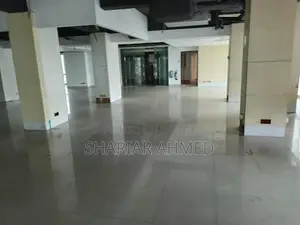 5800 SqFt Commercial Floor Rent In GULSHAN Avenue