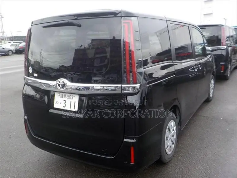 Toyota Noah X 2020