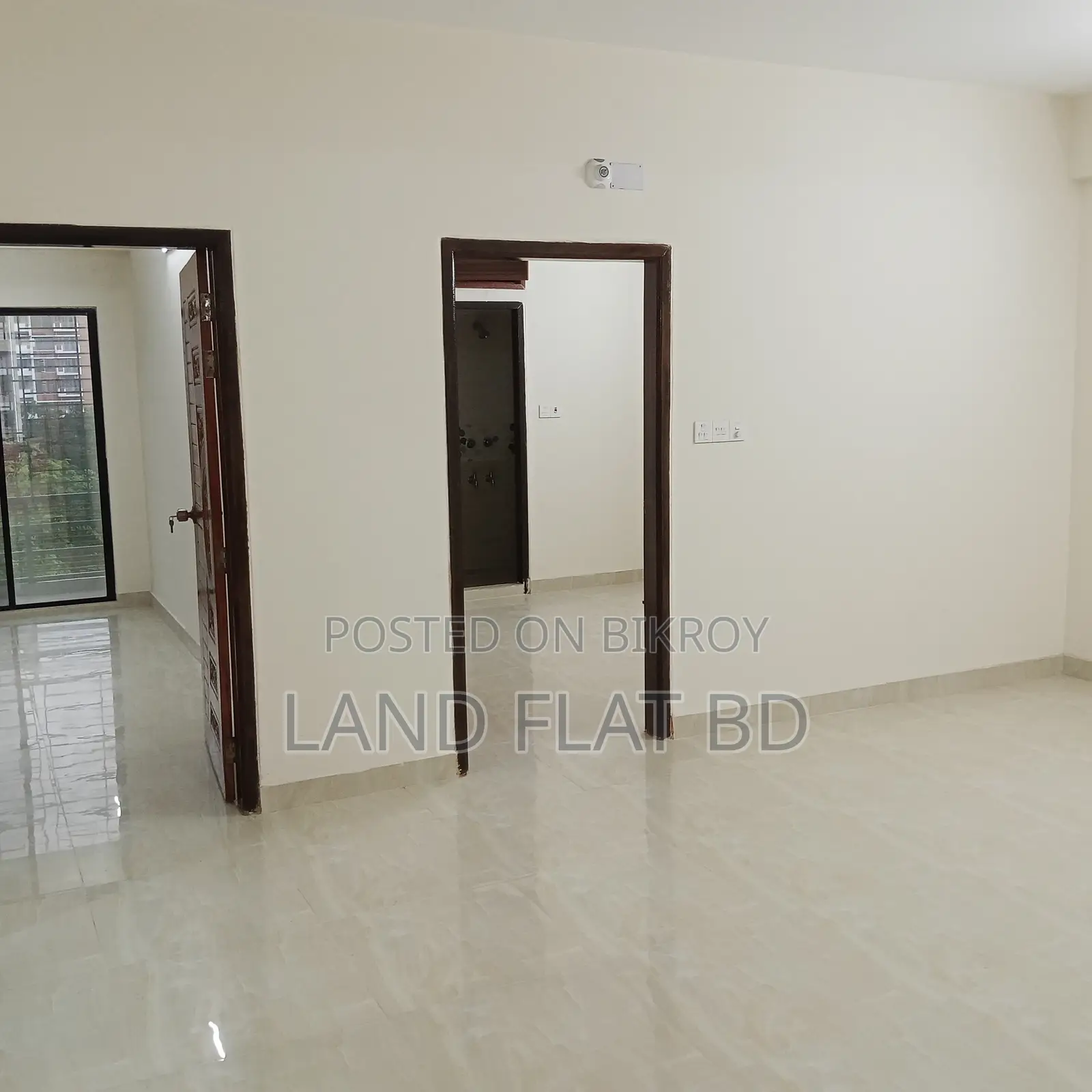 1550 SqFt Flat for Sale