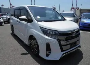 Toyota Noah Si WXB HYBRID 2021