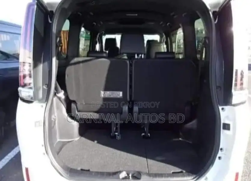 Toyota Noah Si WXB HYBRID 2021