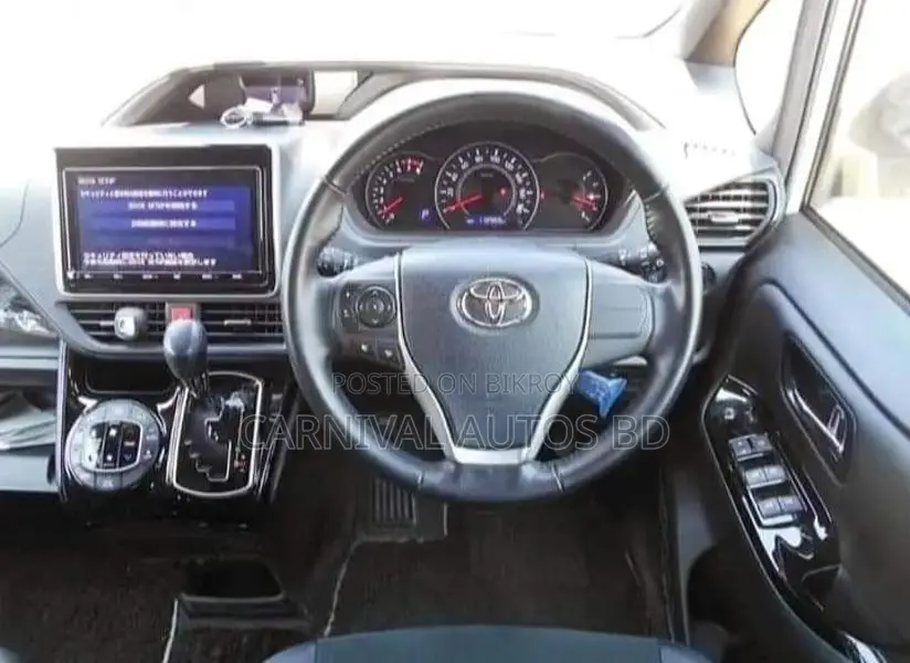 Toyota Noah Si WXB HYBRID 2021