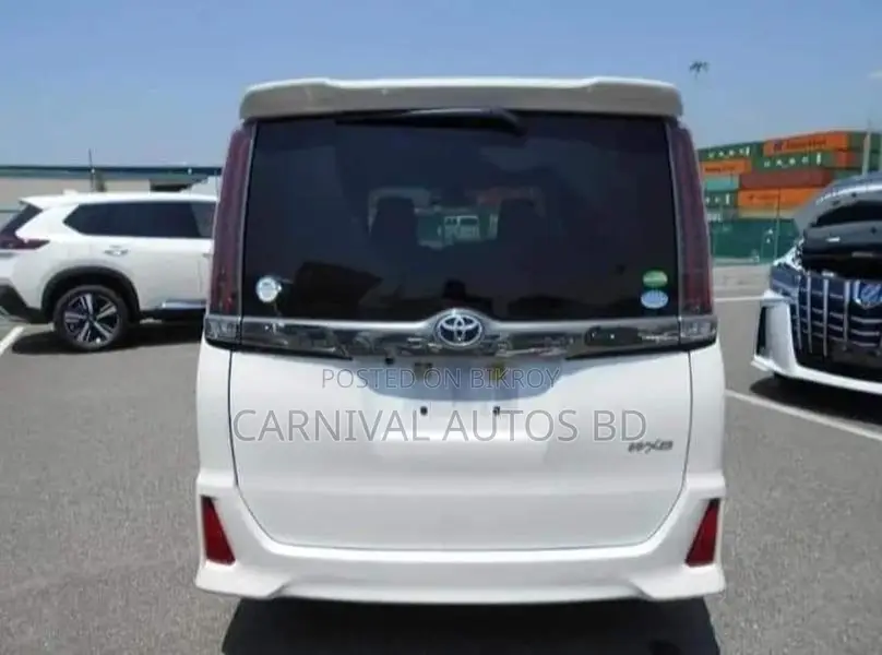 Toyota Noah Si WXB HYBRID 2021