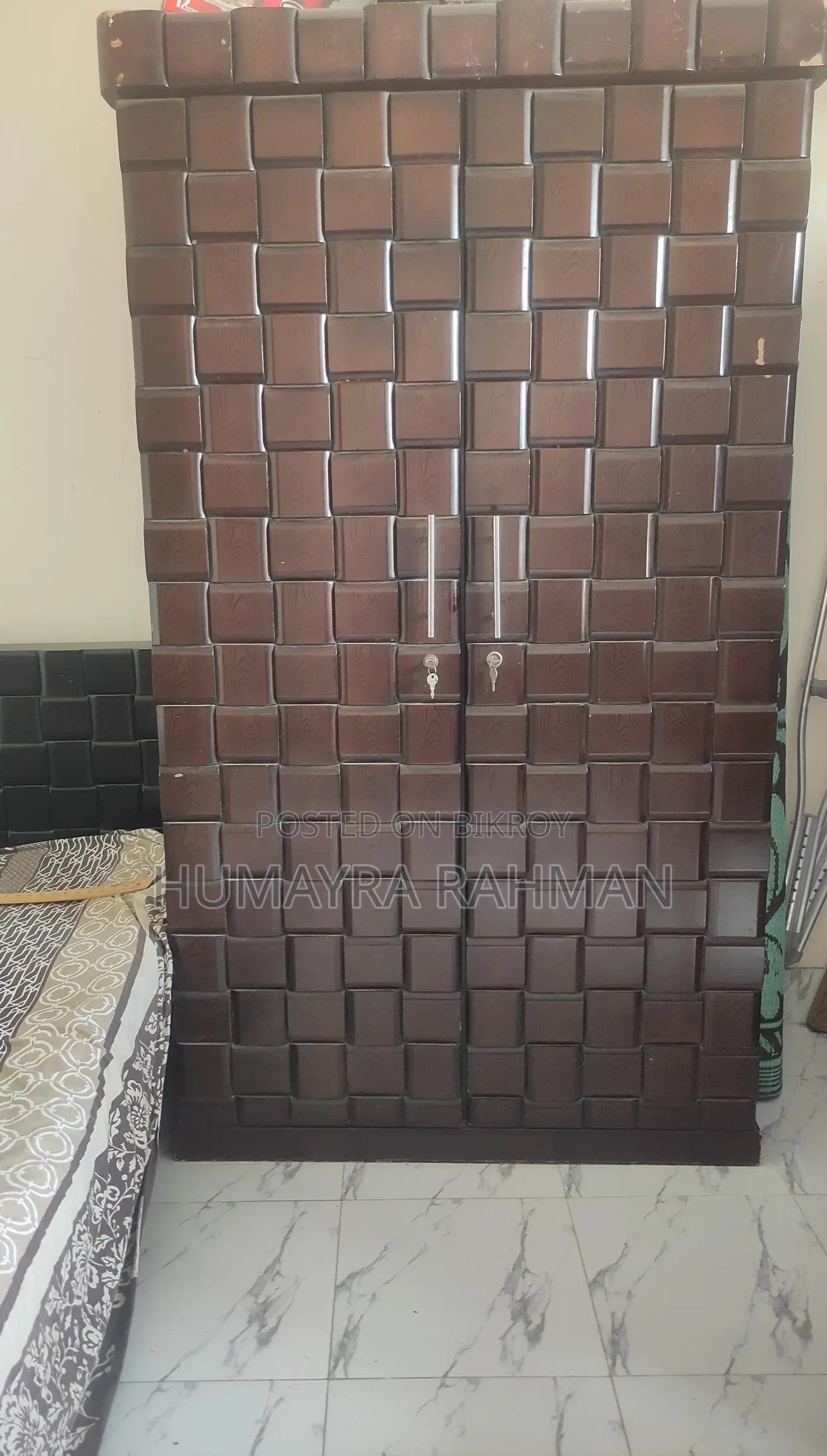 Almirah for Sale