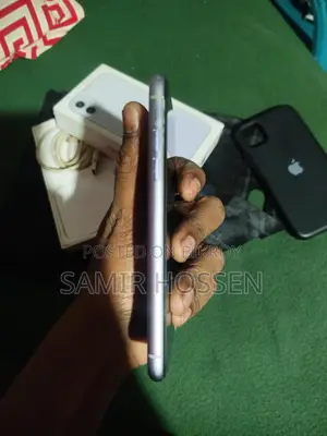 Apple iPhone 11 . (Used)