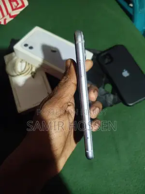 Apple iPhone 11 . (Used)