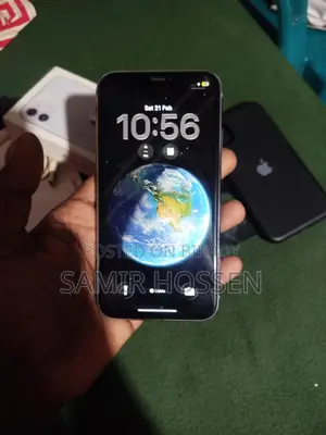 Apple iPhone 11 . (Used)