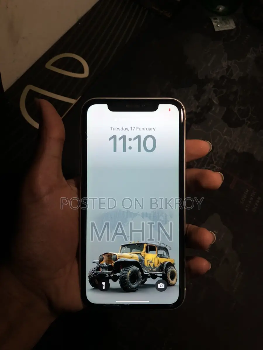 Apple iPhone XR (Used)