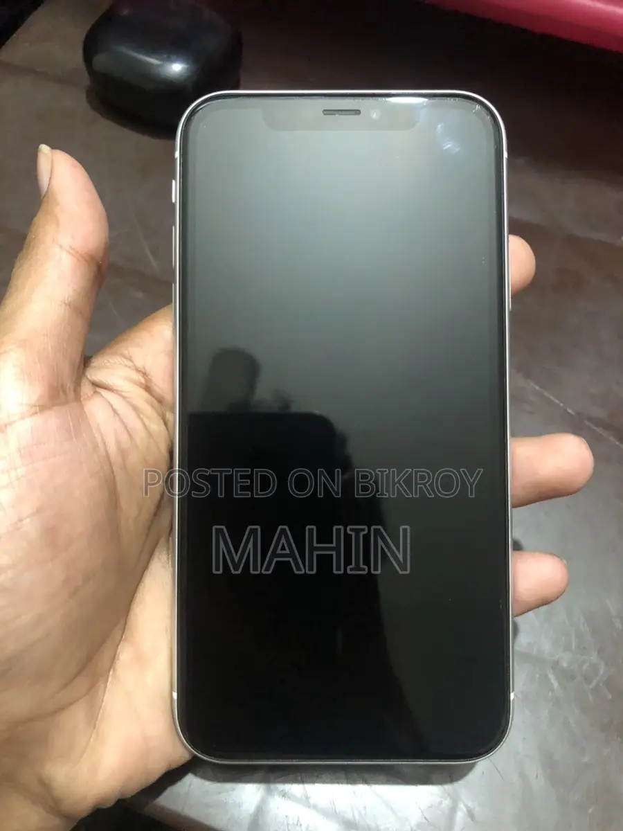Apple iPhone XR (Used)