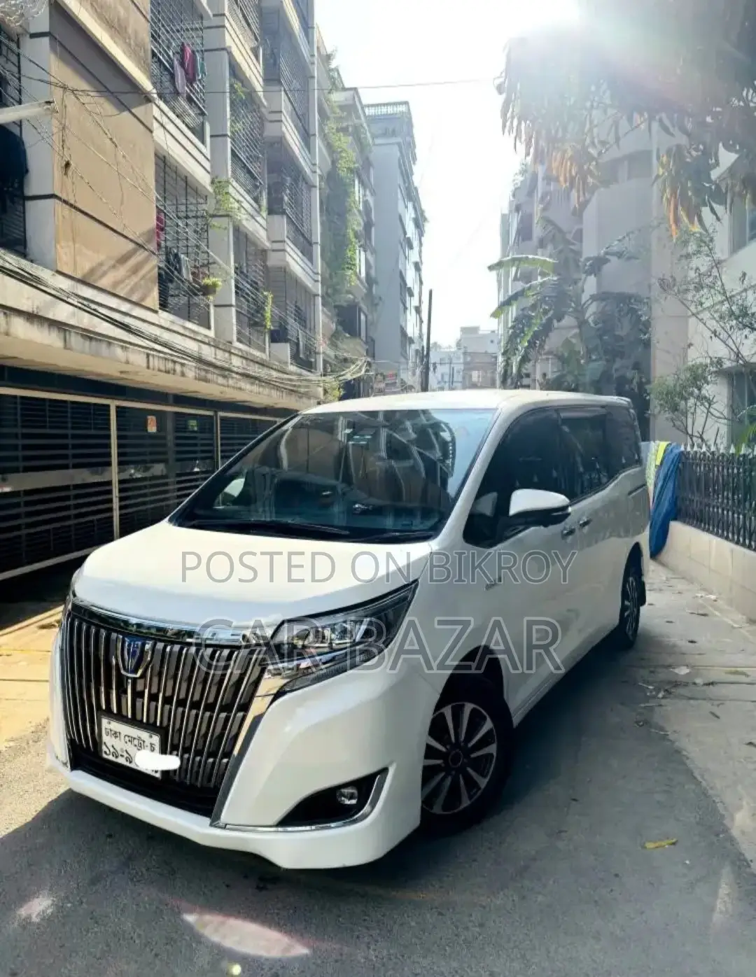 Toyota Esquire 1.8 FWD Hybrid (7 Seater) 2017 White