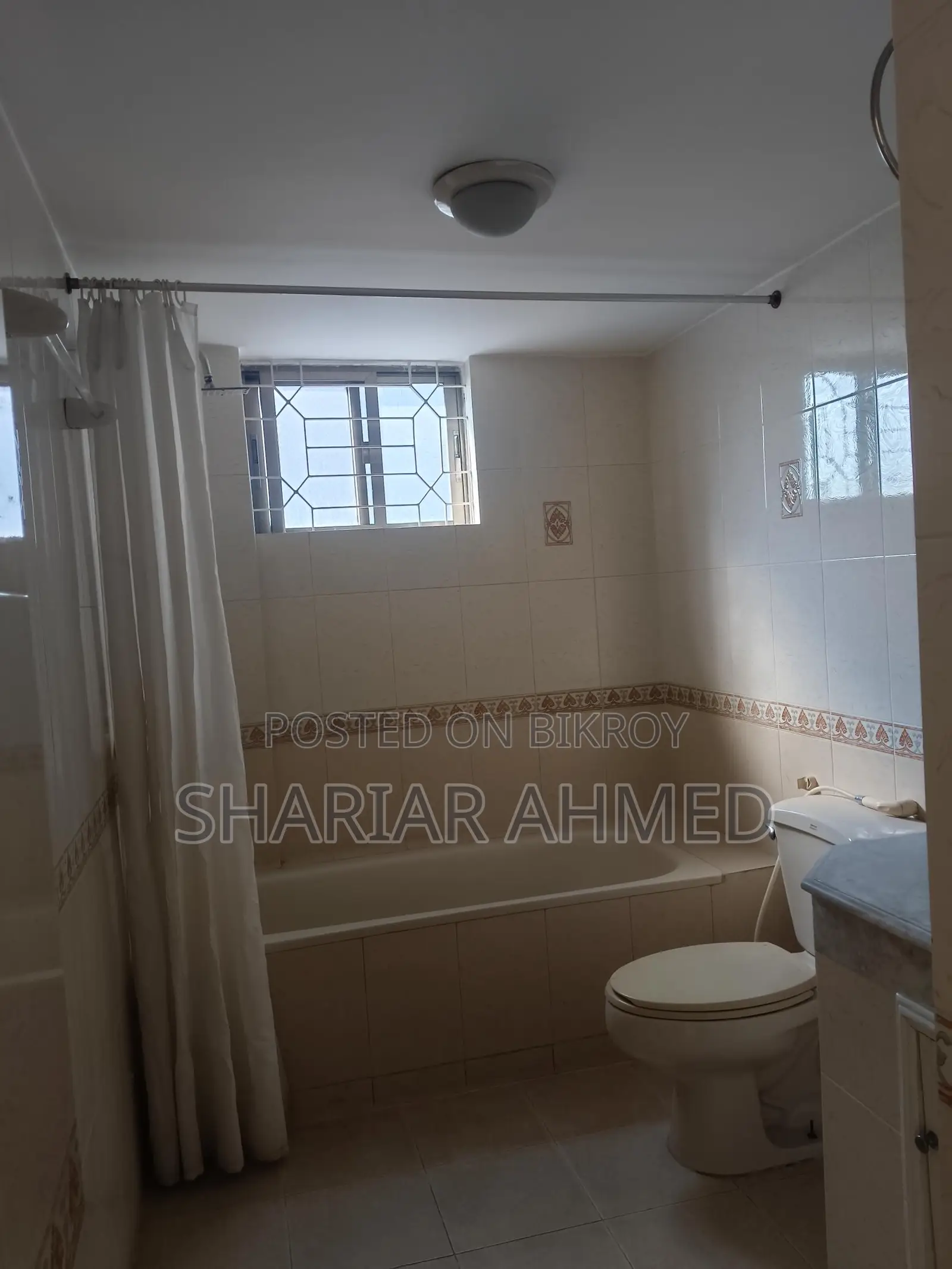 গুলশান ২-এ ৩২৫০ বর্গফুটের আন-ফার্নিশড অ্যাপার্টমেন্ট ভাড়ার জন্য