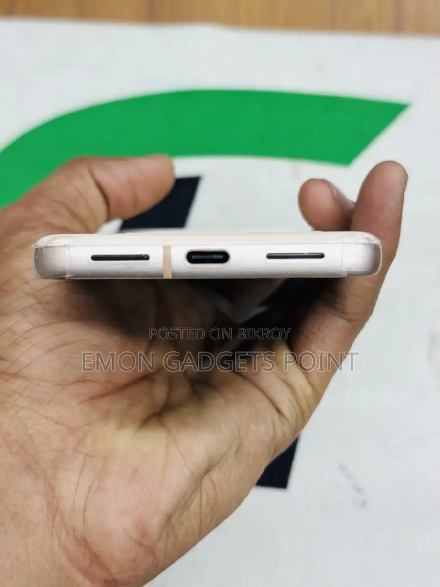 গুগল পিক্সেল ৮ ৮/১২৮ (ব্যবহৃত)
