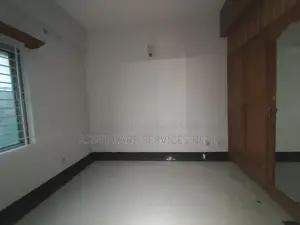 গুলশানে ৩ বেডের এক্সক্লুসিভ আন-ফার্নিশড অ্যাপার্টমেন্ট ভাড়ার জন্য