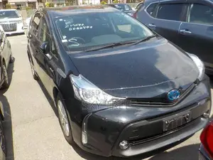 Toyota Prius Alpha 2019