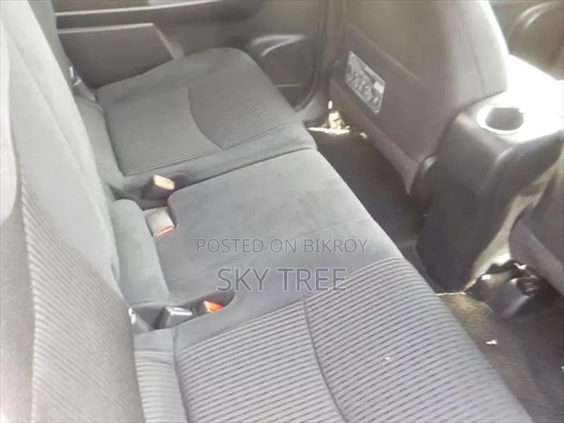 Toyota Prius Alpha 2019