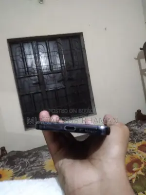 Samsung Galaxy S22 (Used)
