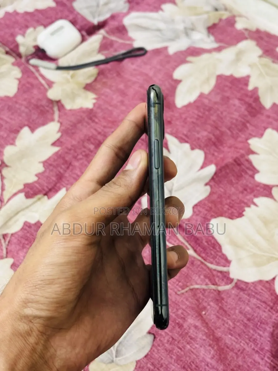 Apple iPhone 11 Pro (Used)