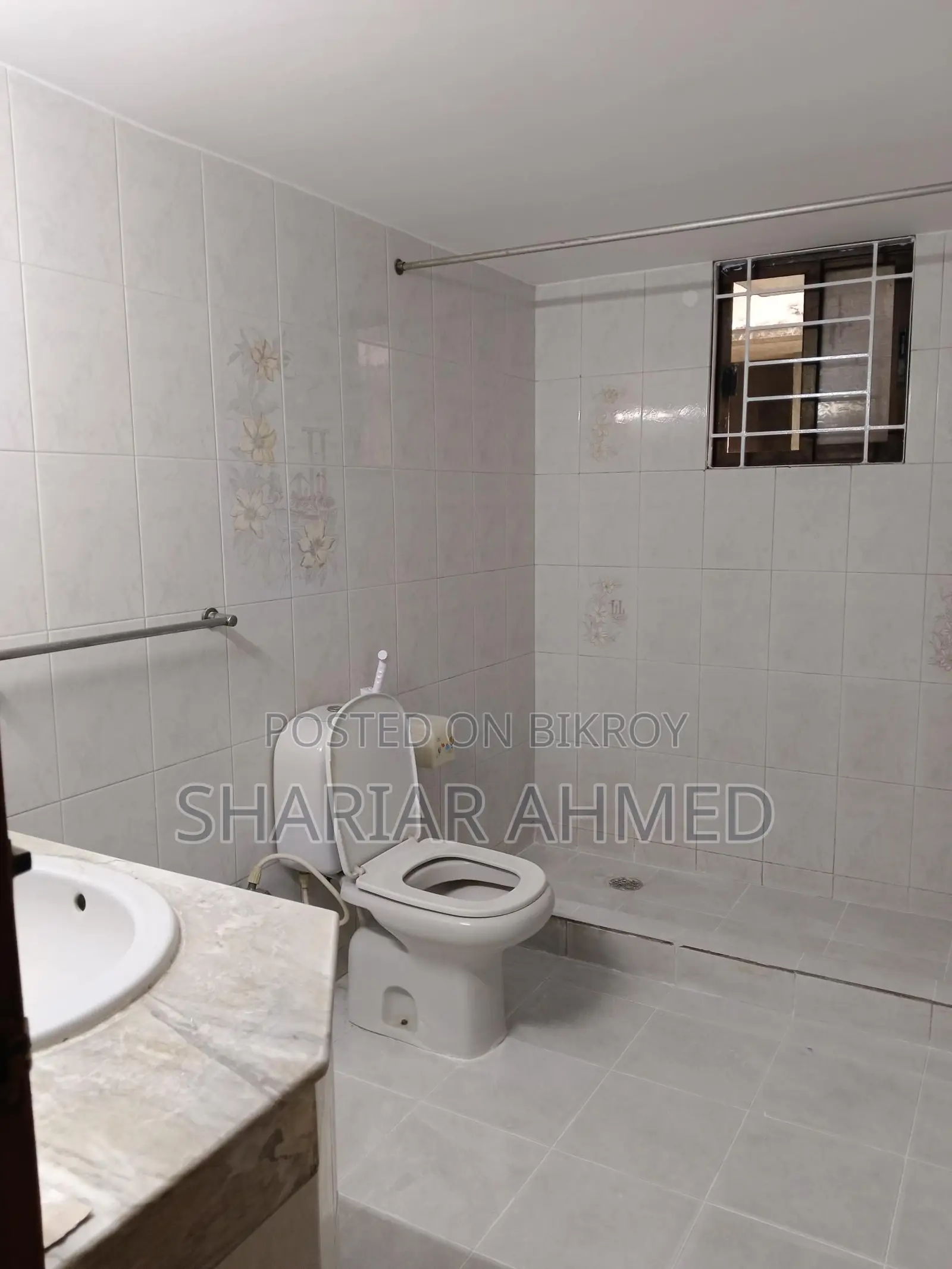 গুলশান ২-এ ২৬৫০ বর্গফুটের উন্নত মানের আন-ফার্নিশড অ্যাপার্টমেন্ট ভাড়ার জন্য