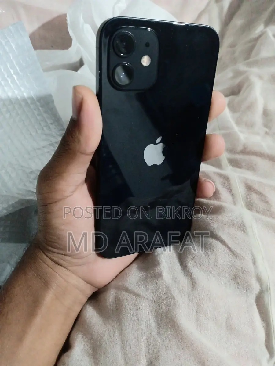 Apple iPhone 12 (Used)
