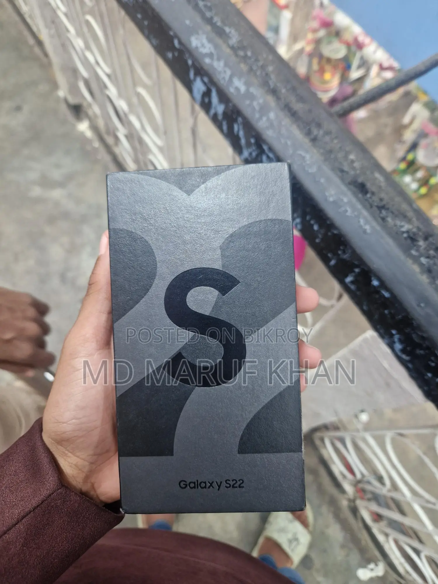 Samsung Galaxy S22 (Used)