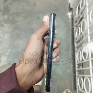 Samsung Galaxy S22 (Used)