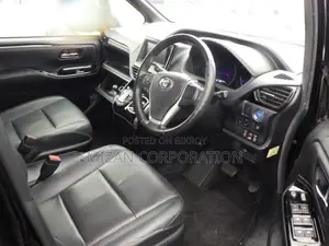 Toyota Esquire Gi package 2020