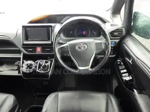 Toyota Esquire Gi package 2020