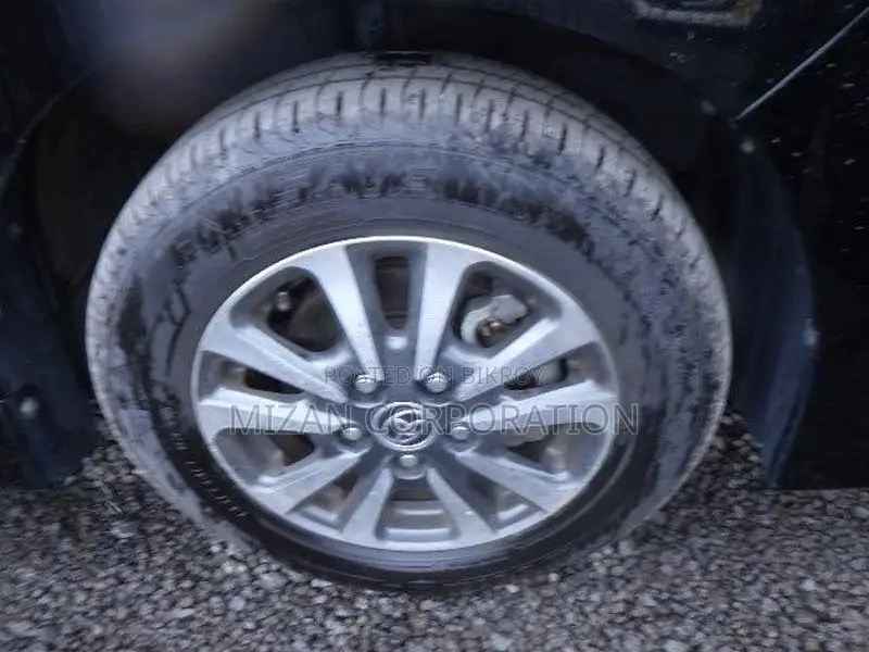 Toyota Esquire Gi package 2020