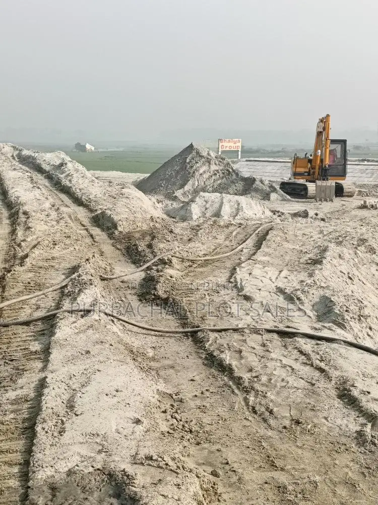 প্লট বিক্রয় চলছে পূর্বাচল, পাইন সিটি।