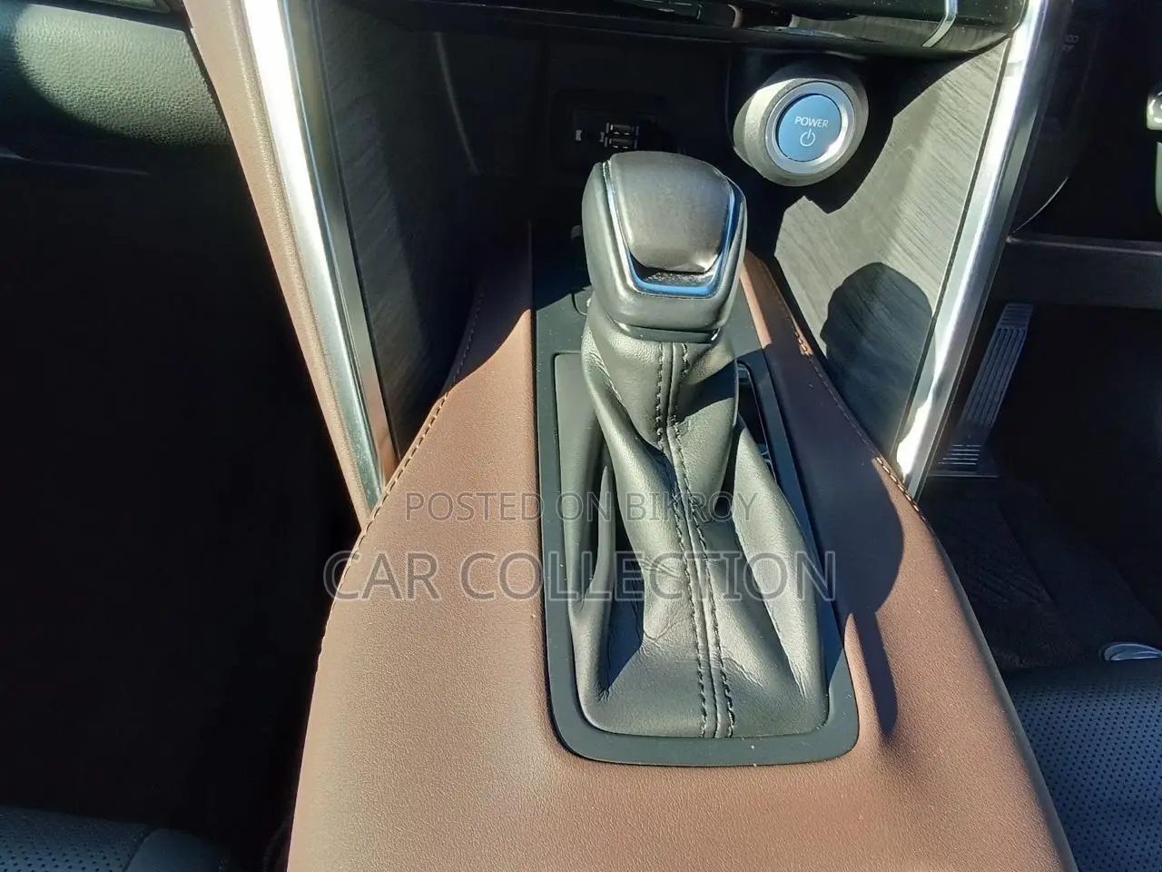 Toyota Harrier Z Leather Non-Hybrid 2020