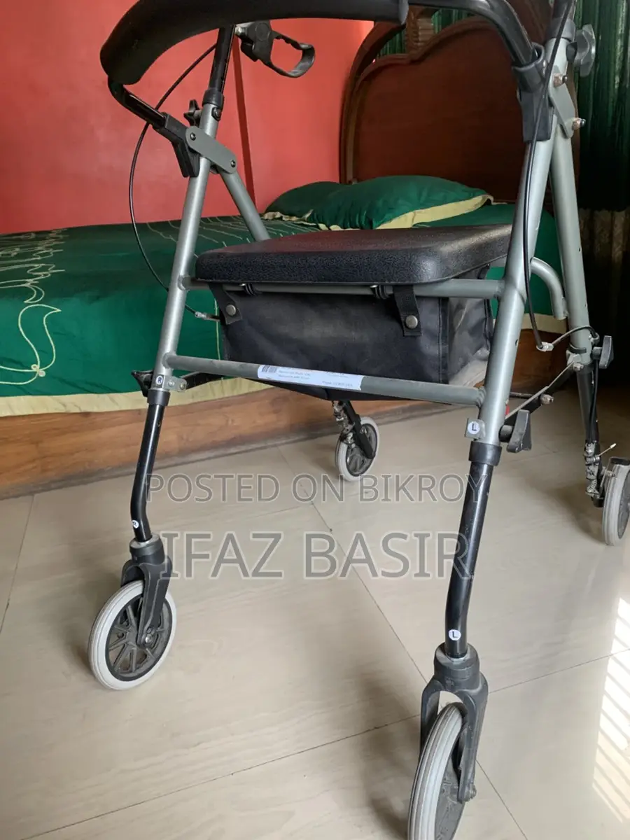 ওয়াকিং হুইলচেয়ার