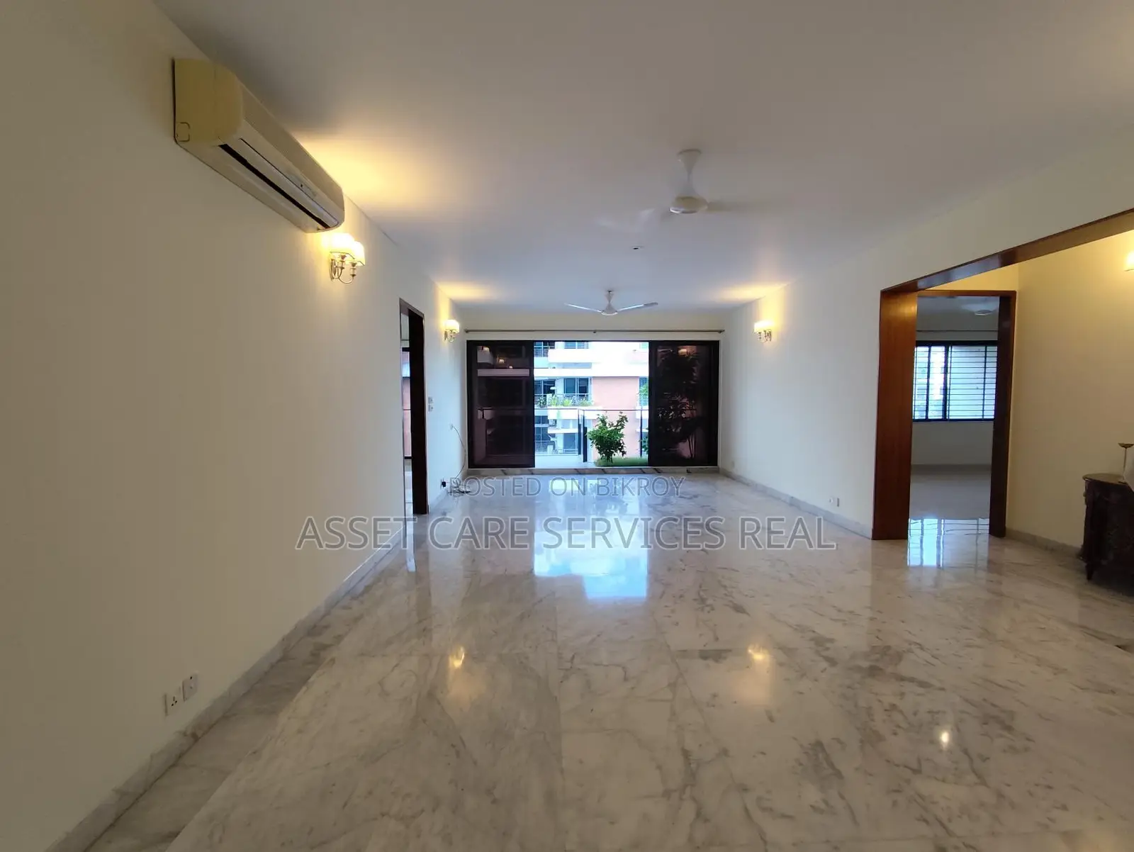 North Gulshan Shanta Luxurious Semi-Furnished Apartment Rent