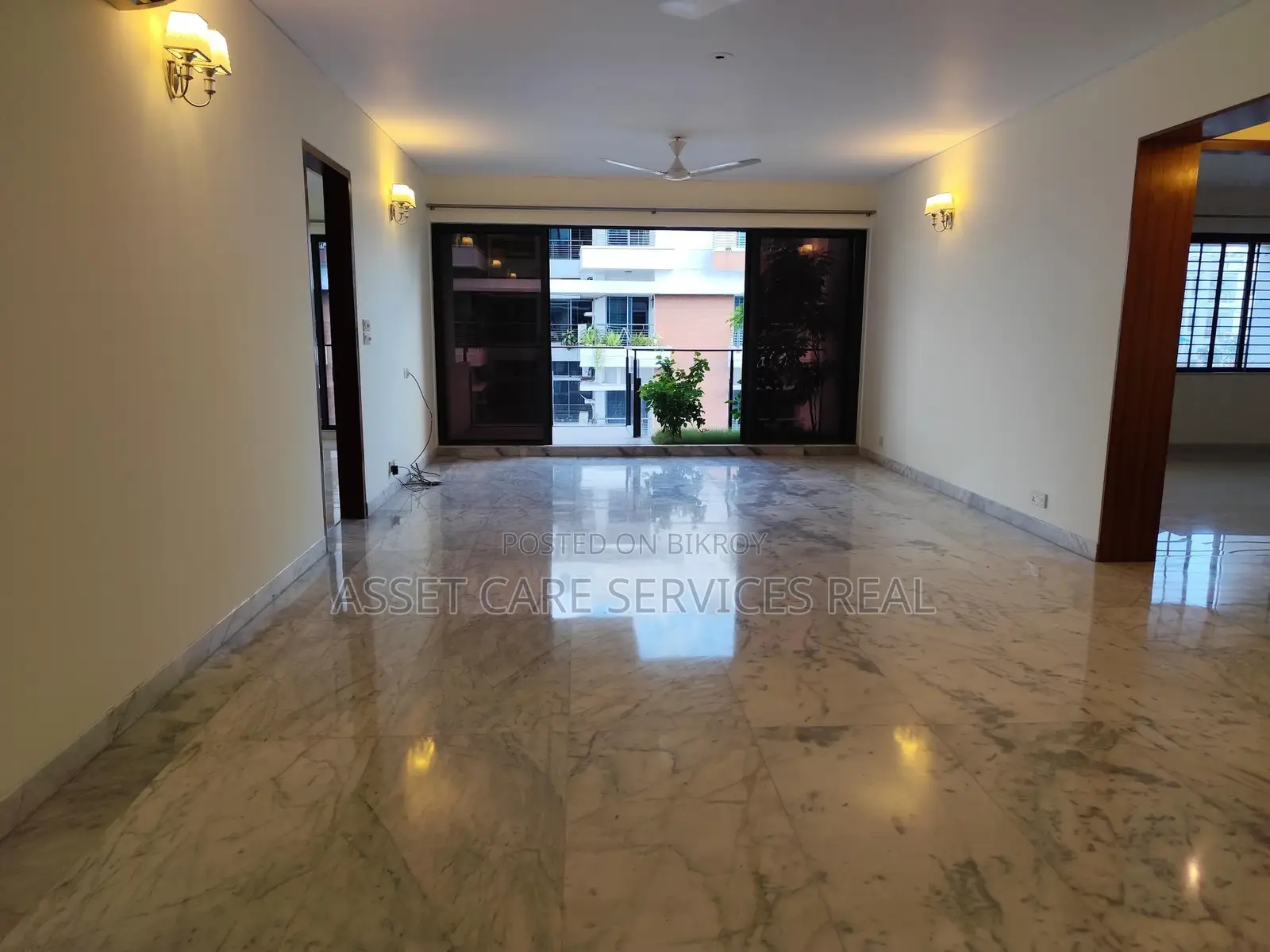 North Gulshan Shanta Luxurious Semi-Furnished Apartment Rent