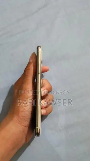 Apple iPhone X (Used)
