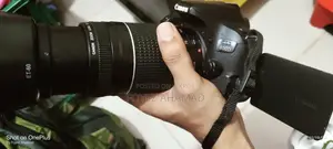 Canon 800D
