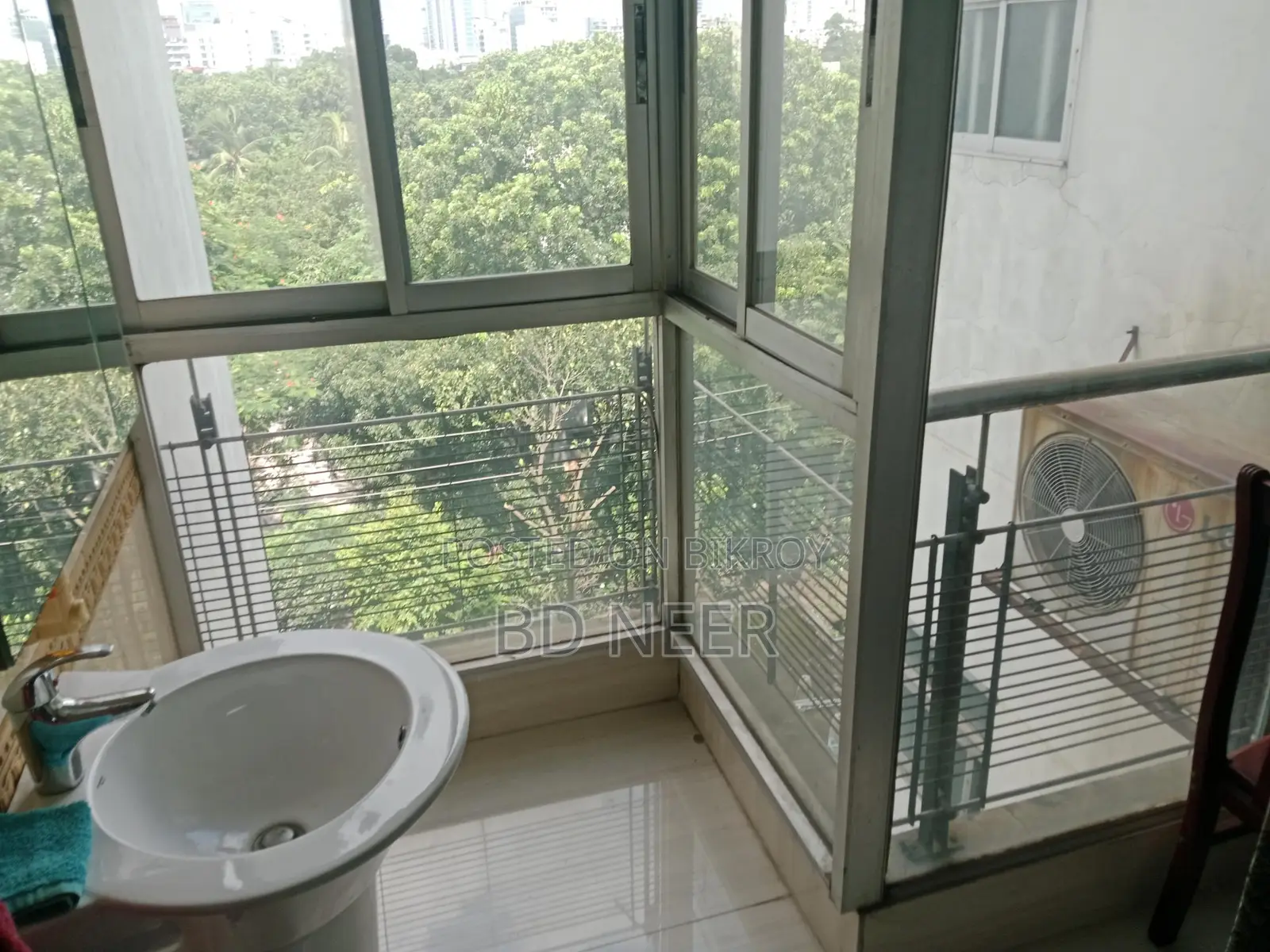 wonderful furnish 3 Bed room apt rent in banani