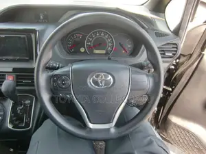 Toyota Noah X PUSH START 2020