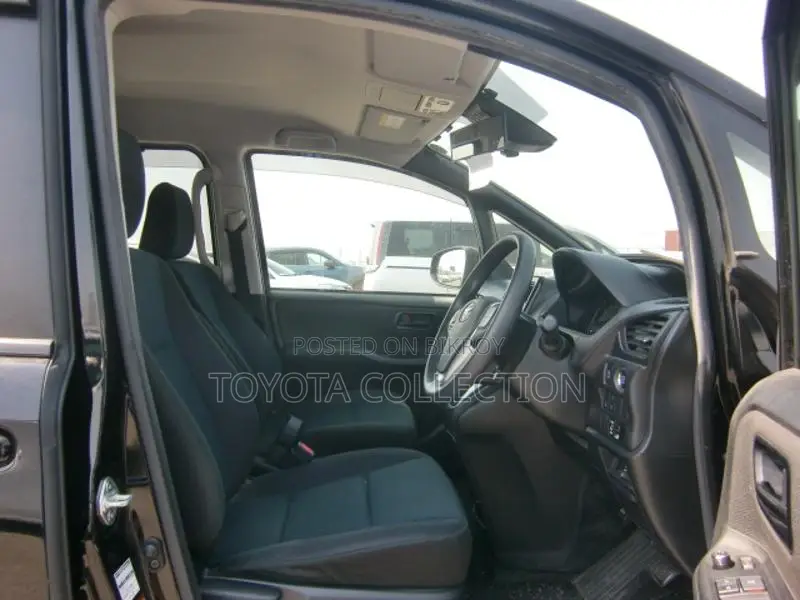 Toyota Noah X PUSH START 2020