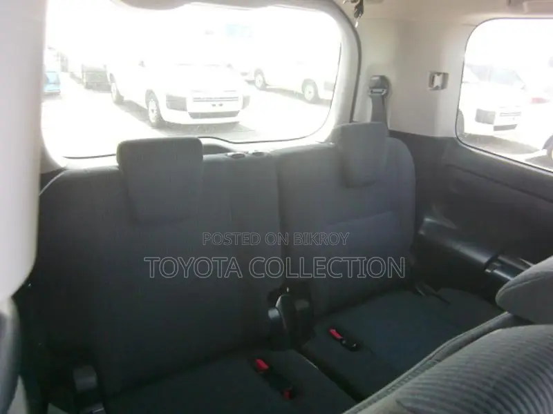 Toyota Noah X PUSH START 2020