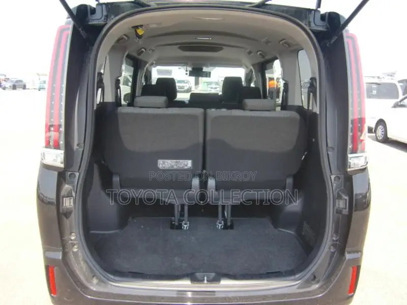 Toyota Noah X PUSH START 2020